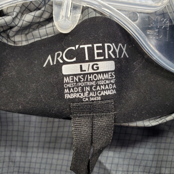 Arc'teryx Traverse Jacket Blue Goretex Pro Light Shell Men L Hooded Full Zip NEW - Picture 11 of 16